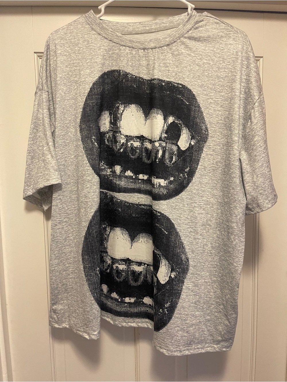 SHEIN Gray Short-Sleeve Tee with Black Mouth Graphic